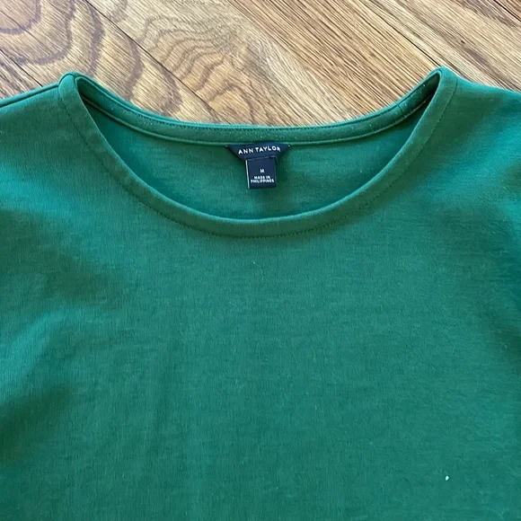 Ann Taylor Sweatshirt - Picture 4 of 5